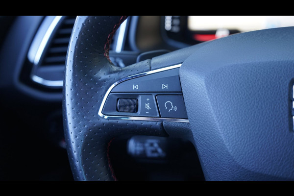 Seat Leon ST 1.5 TSI FR Ultimate Black Edition AUTOMAAT-AMBIANCE-ACC-ALCANTARA-CAMERA-FULL LED-KEYLESS-PANORAMA-VIRTUEEL