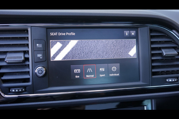 Seat Leon ST 1.5 TSI FR Ultimate Black Edition AUTOMAAT-AMBIANCE-ACC-ALCANTARA-CAMERA-FULL LED-KEYLESS-PANORAMA-VIRTUEEL