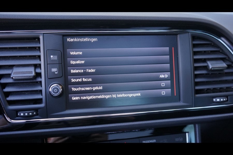 Seat Leon ST 1.5 TSI FR Ultimate Black Edition AUTOMAAT-AMBIANCE-ACC-ALCANTARA-CAMERA-FULL LED-KEYLESS-PANORAMA-VIRTUEEL