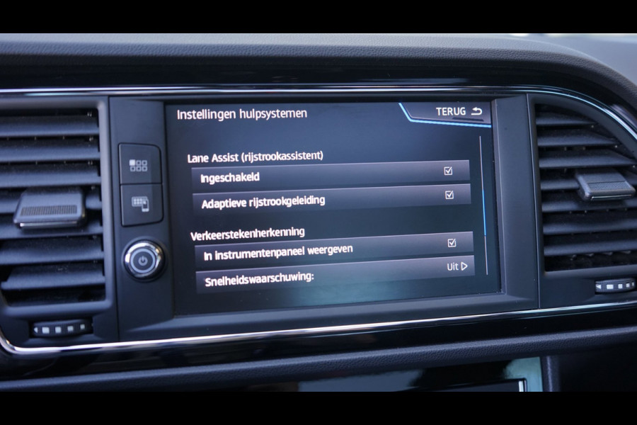 Seat Leon ST 1.5 TSI FR Ultimate Black Edition AUTOMAAT-AMBIANCE-ACC-ALCANTARA-CAMERA-FULL LED-KEYLESS-PANORAMA-VIRTUEEL