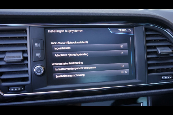 Seat Leon ST 1.5 TSI FR Ultimate Black Edition AUTOMAAT-AMBIANCE-ACC-ALCANTARA-CAMERA-FULL LED-KEYLESS-PANORAMA-VIRTUEEL