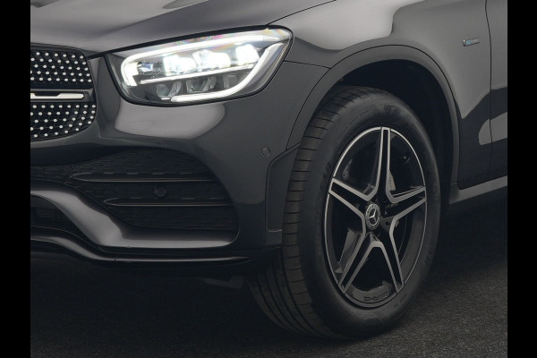 Mercedes-Benz GLC 300e 4MATIC Premium Plus PHEV 320pk Dealer O.H | Panodak | Adaptive Cruise | Sportstoelen Memory | Burmester | AMG Exterieur | Head Up | Camera | Keyless |