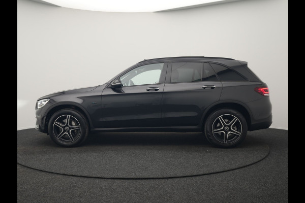 Mercedes-Benz GLC 300e 4MATIC Premium Plus PHEV 320pk Dealer O.H | Panodak | Adaptive Cruise | Sportstoelen Memory | Burmester | AMG Exterieur | Head Up | Camera | Keyless |