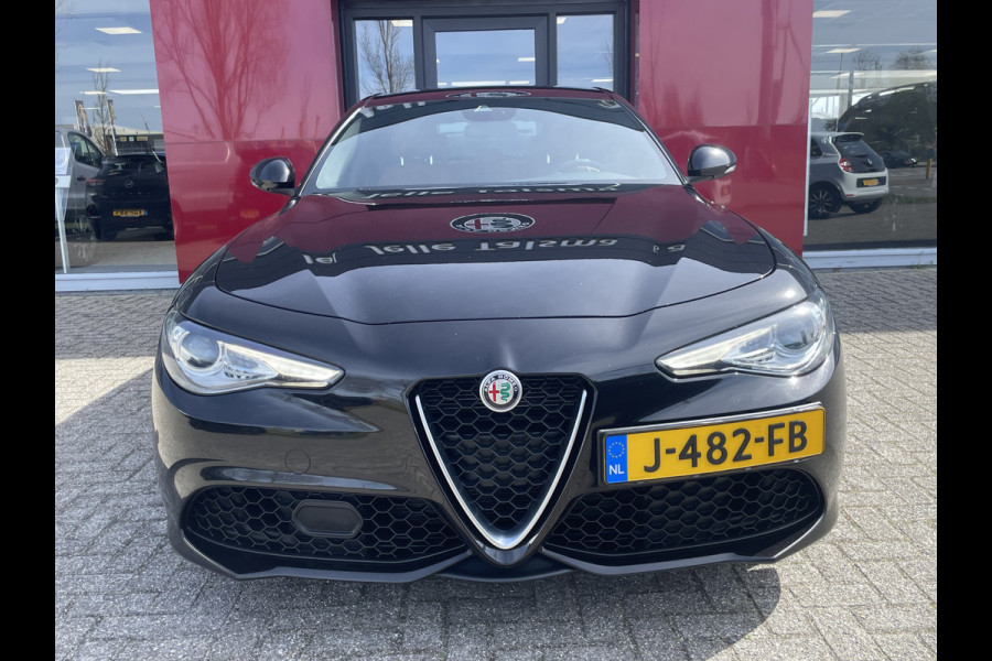 Alfa Romeo Giulia 2.0T Super 200 PK | Veloce interieur/exterieur | Trekhaak afn. | Volledig dealer onderhouden