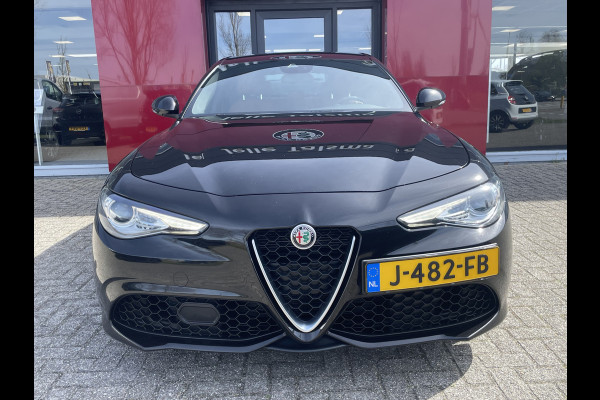 Alfa Romeo Giulia 2.0T Super 200 PK | Veloce interieur/exterieur | Trekhaak afn. | Volledig dealer onderhouden