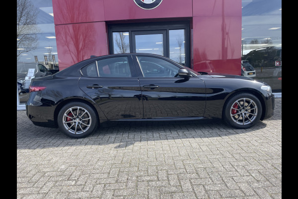 Alfa Romeo Giulia 2.0T Super 200 PK | Veloce interieur/exterieur | Trekhaak afn. | Volledig dealer onderhouden