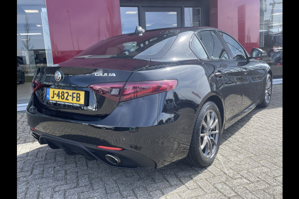 Alfa Romeo Giulia 2.0T Super 200 PK | Veloce interieur/exterieur | Trekhaak afn. | Volledig dealer onderhouden