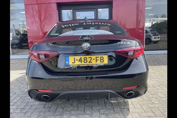 Alfa Romeo Giulia 2.0T Super 200 PK | Veloce interieur/exterieur | Trekhaak afn. | Volledig dealer onderhouden