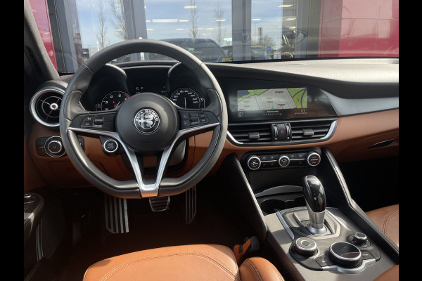 Alfa Romeo Giulia 2.0T Super 200 PK | Veloce interieur/exterieur | Trekhaak afn. | Volledig dealer onderhouden