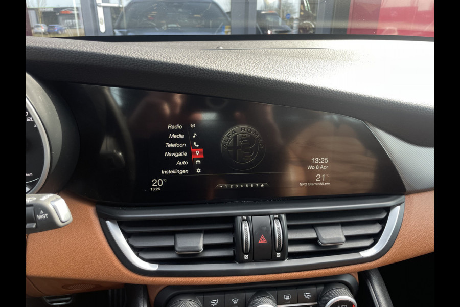 Alfa Romeo Giulia 2.0T Super 200 PK | Veloce interieur/exterieur | Trekhaak afn. | Volledig dealer onderhouden