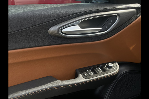 Alfa Romeo Giulia 2.0T Super 200 PK | Veloce interieur/exterieur | Trekhaak afn. | Volledig dealer onderhouden