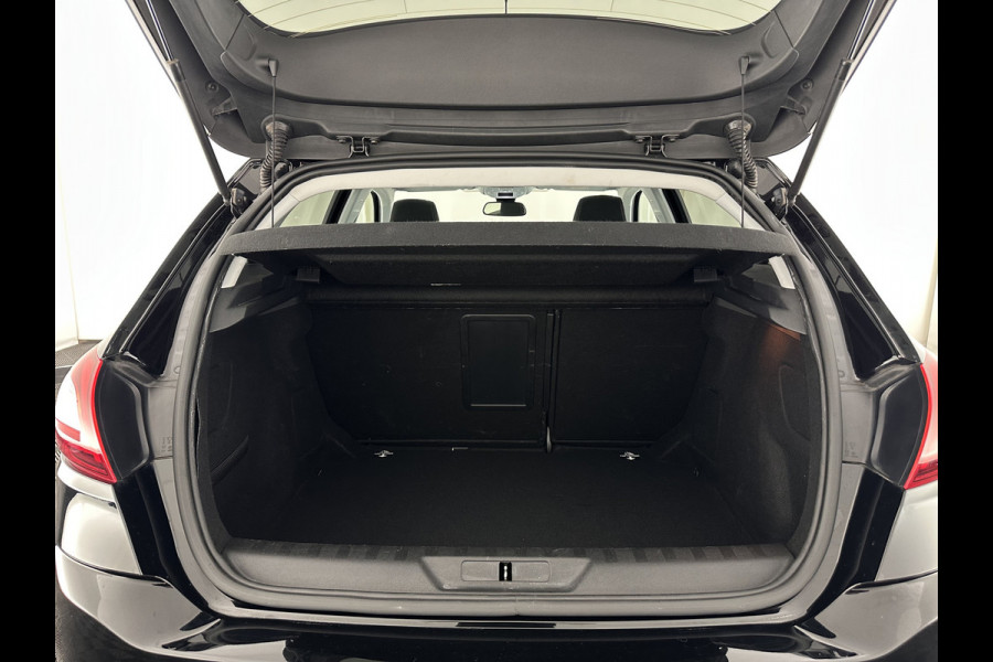 Peugeot 308 1.5 BlueHDi Blue Lease Premium *PANO | NAVI-FULLMAP | CAMERA | SPORT-SEATS | DAB | PRIVACY-GLASS | ECC | PDC | CRUISE | 16''ALU | TOWBAR*