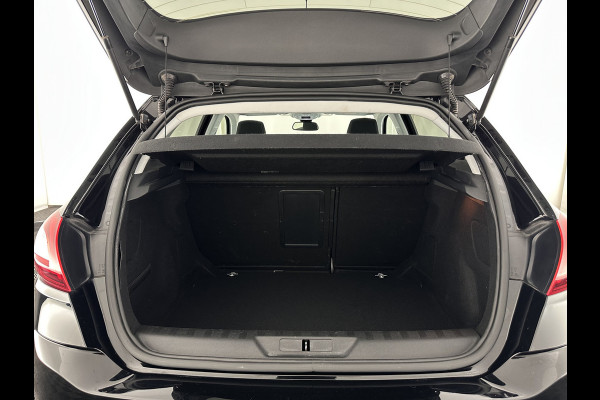 Peugeot 308 1.5 BlueHDi Blue Lease Premium *PANO | NAVI-FULLMAP | CAMERA | SPORT-SEATS | DAB | PRIVACY-GLASS | ECC | PDC | CRUISE | 16''ALU | TOWBAR*