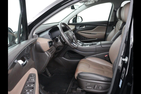 Hyundai Santa Fe 1.6 T-GDI PHEV Premium 7 Persoons | SOH 97,2% | Stoelventilatie | Trekhaak | Head-Up | Leder | Achterbankverwarming | 360 Camera | Carplay | Keyless | Adaptive cruise | Navigatie | Plug In