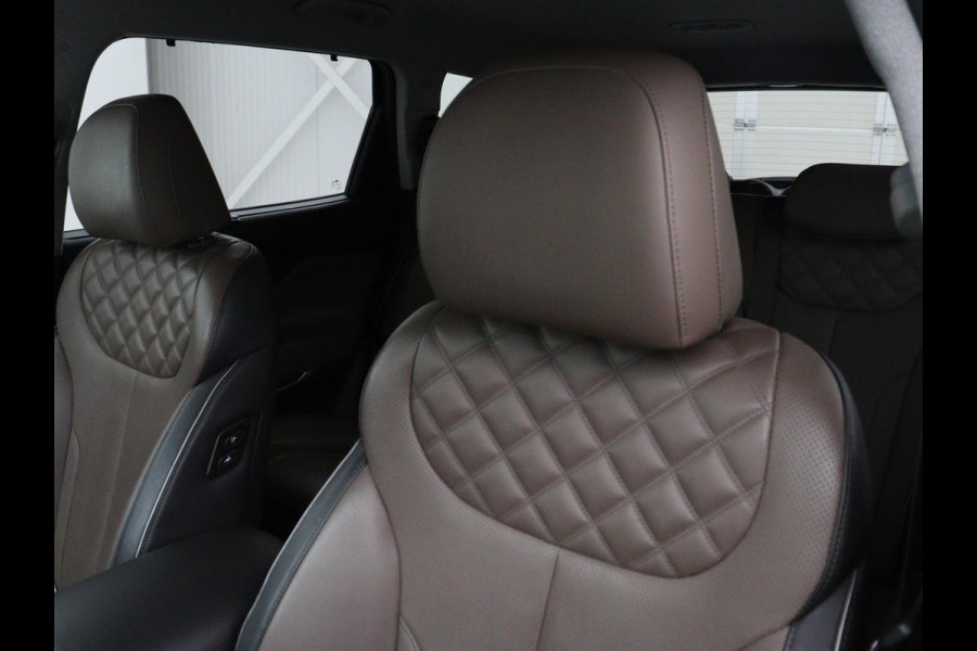 Hyundai Santa Fe 1.6 T-GDI PHEV Premium 7 Persoons | SOH 97,2% | Stoelventilatie | Trekhaak | Head-Up | Leder | Achterbankverwarming | 360 Camera | Carplay | Keyless | Adaptive cruise | Navigatie | Plug In