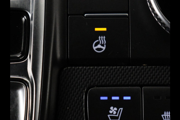 Hyundai Santa Fe 1.6 T-GDI PHEV Premium 7 Persoons | SOH 97,2% | Stoelventilatie | Trekhaak | Head-Up | Leder | Achterbankverwarming | 360 Camera | Carplay | Keyless | Adaptive cruise | Navigatie | Plug In