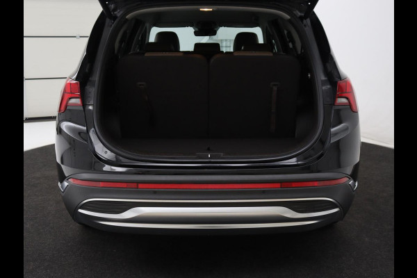 Hyundai Santa Fe 1.6 T-GDI PHEV Premium 7 Persoons | SOH 97,2% | Stoelventilatie | Trekhaak | Head-Up | Leder | Achterbankverwarming | 360 Camera | Carplay | Keyless | Adaptive cruise | Navigatie | Plug In