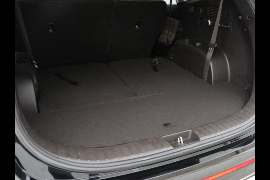 Hyundai Santa Fe 1.6 T-GDI PHEV Premium 7 Persoons | SOH 97,2% | Stoelventilatie | Trekhaak | Head-Up | Leder | Achterbankverwarming | 360 Camera | Carplay | Keyless | Adaptive cruise | Navigatie | Plug In