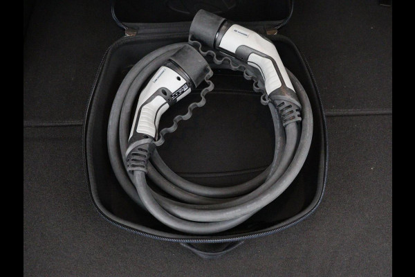 Hyundai Santa Fe 1.6 T-GDI PHEV Premium 7 Persoons | SOH 97,2% | Stoelventilatie | Trekhaak | Head-Up | Leder | Achterbankverwarming | 360 Camera | Carplay | Keyless | Adaptive cruise | Navigatie | Plug In