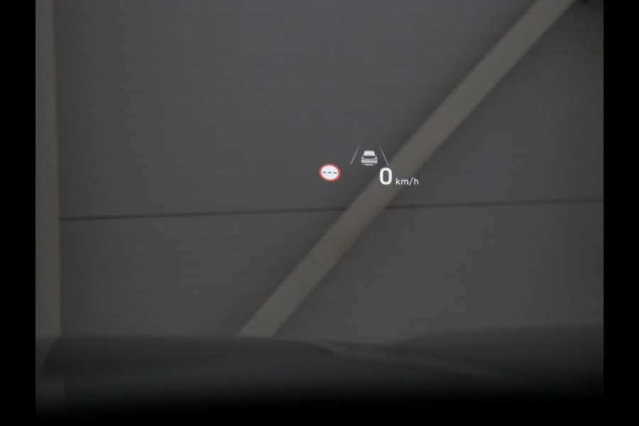 Hyundai Santa Fe 1.6 T-GDI PHEV Premium 7 Persoons | SOH 97,2% | Stoelventilatie | Trekhaak | Head-Up | Leder | Achterbankverwarming | 360 Camera | Carplay | Keyless | Adaptive cruise | Navigatie | Plug In