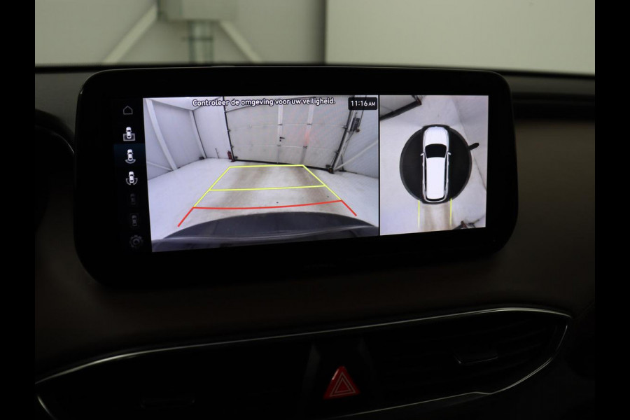 Hyundai Santa Fe 1.6 T-GDI PHEV Premium 7 Persoons | SOH 97,2% | Stoelventilatie | Trekhaak | Head-Up | Leder | Achterbankverwarming | 360 Camera | Carplay | Keyless | Adaptive cruise | Navigatie | Plug In