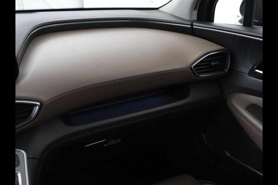 Hyundai Santa Fe 1.6 T-GDI PHEV Premium 7 Persoons | SOH 97,2% | Stoelventilatie | Trekhaak | Head-Up | Leder | Achterbankverwarming | 360 Camera | Carplay | Keyless | Adaptive cruise | Navigatie | Plug In