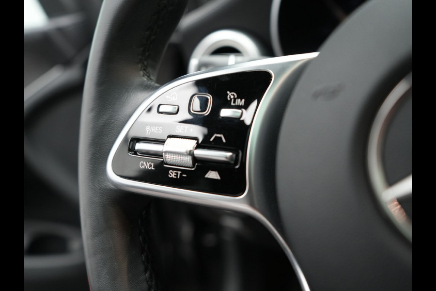Mercedes-Benz GLC 300e 4MATIC Premium Plus PHEV 320pk Dealer O.H | Panodak | Adaptive Cruise | Sportstoelen Memory | Burmester | AMG Exterieur | Head Up | Camera | Keyless |