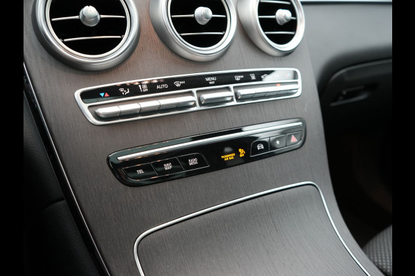 Mercedes-Benz GLC 300e 4MATIC Premium Plus PHEV 320pk Dealer O.H | Panodak | Adaptive Cruise | Sportstoelen Memory | Burmester | AMG Exterieur | Head Up | Camera | Keyless |