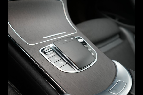 Mercedes-Benz GLC 300e 4MATIC Premium Plus PHEV 320pk Dealer O.H | Panodak | Adaptive Cruise | Sportstoelen Memory | Burmester | AMG Exterieur | Head Up | Camera | Keyless |