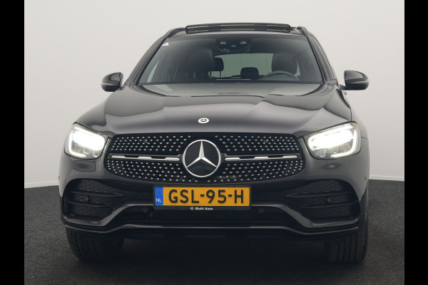Mercedes-Benz GLC 300e 4MATIC Premium Plus PHEV 320pk Dealer O.H | Panodak | Adaptive Cruise | Sportstoelen Memory | Burmester | AMG Exterieur | Head Up | Camera | Keyless |