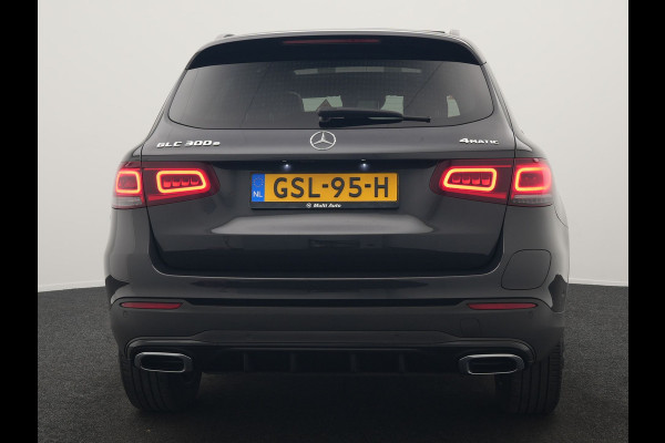 Mercedes-Benz GLC 300e 4MATIC Premium Plus PHEV 320pk Dealer O.H | Panodak | Adaptive Cruise | Sportstoelen Memory | Burmester | AMG Exterieur | Head Up | Camera | Keyless |