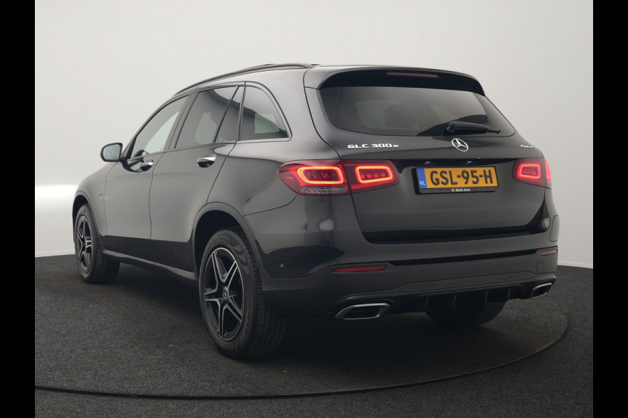 Mercedes-Benz GLC 300e 4MATIC Premium Plus PHEV 320pk Dealer O.H | Panodak | Adaptive Cruise | Sportstoelen Memory | Burmester | AMG Exterieur | Head Up | Camera | Keyless |