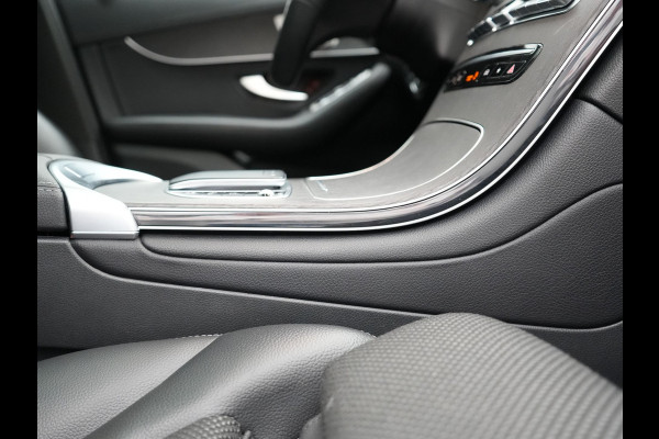 Mercedes-Benz GLC 300e 4MATIC Premium Plus PHEV 320pk Dealer O.H | Panodak | Adaptive Cruise | Sportstoelen Memory | Burmester | AMG Exterieur | Head Up | Camera | Keyless |
