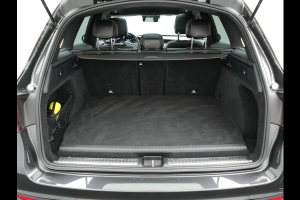 Mercedes-Benz GLC 300e 4MATIC Premium Plus PHEV 320pk Dealer O.H | Panodak | Adaptive Cruise | Sportstoelen Memory | Burmester | AMG Exterieur | Head Up | Camera | Keyless |