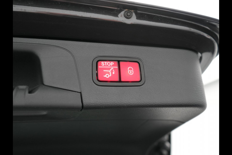 Mercedes-Benz GLC 300e 4MATIC Premium Plus PHEV 320pk Dealer O.H | Panodak | Adaptive Cruise | Sportstoelen Memory | Burmester | AMG Exterieur | Head Up | Camera | Keyless |