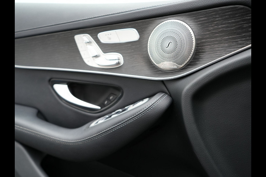 Mercedes-Benz GLC 300e 4MATIC Premium Plus PHEV 320pk Dealer O.H | Panodak | Adaptive Cruise | Sportstoelen Memory | Burmester | AMG Exterieur | Head Up | Camera | Keyless |
