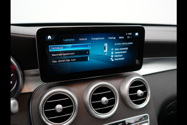 Mercedes-Benz GLC 300e 4MATIC Premium Plus PHEV 320pk Dealer O.H | Panodak | Adaptive Cruise | Sportstoelen Memory | Burmester | AMG Exterieur | Head Up | Camera | Keyless |