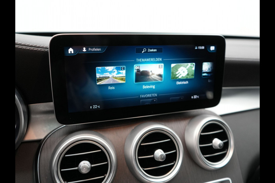 Mercedes-Benz GLC 300e 4MATIC Premium Plus PHEV 320pk Dealer O.H | Panodak | Adaptive Cruise | Sportstoelen Memory | Burmester | AMG Exterieur | Head Up | Camera | Keyless |