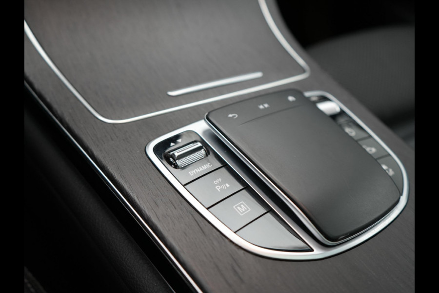 Mercedes-Benz GLC 300e 4MATIC Premium Plus PHEV 320pk Dealer O.H | Panodak | Adaptive Cruise | Sportstoelen Memory | Burmester | AMG Exterieur | Head Up | Camera | Keyless |