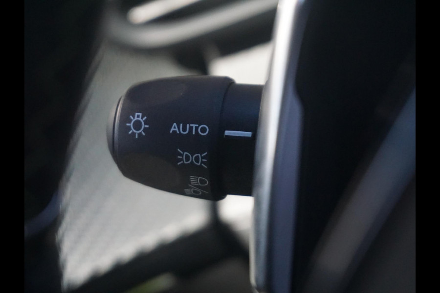 Peugeot 2008 1.2 Hybrid 136 GT 360 Camera | All seasonbanden