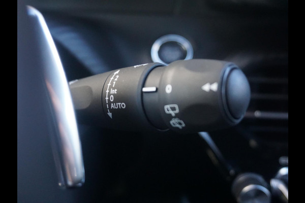 Peugeot 2008 1.2 Hybrid 136 GT 360 Camera | All seasonbanden