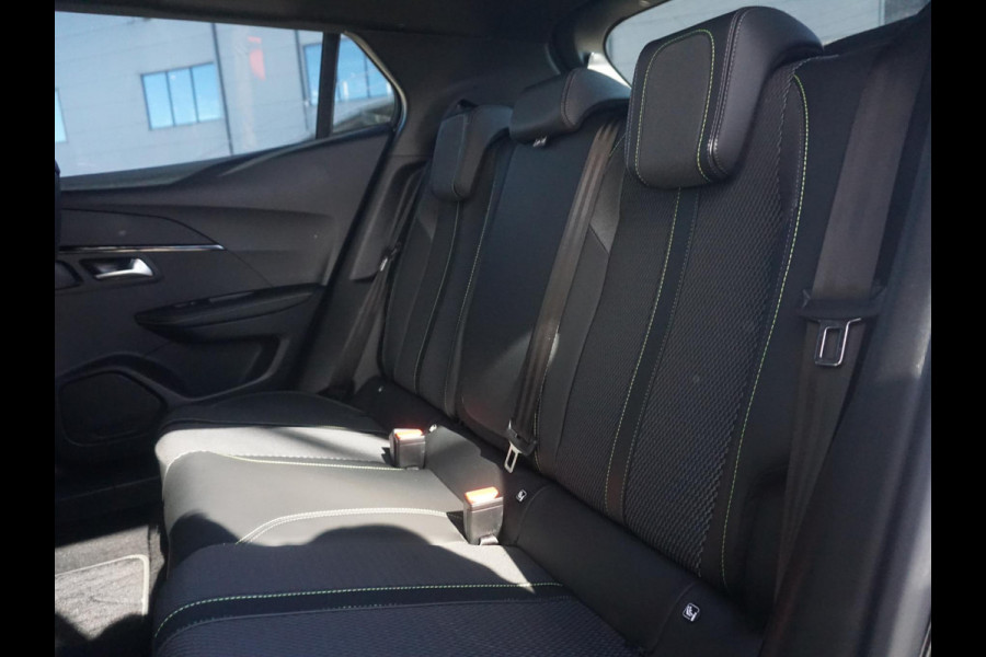Peugeot 2008 1.2 Hybrid 136 GT 360 Camera | All seasonbanden