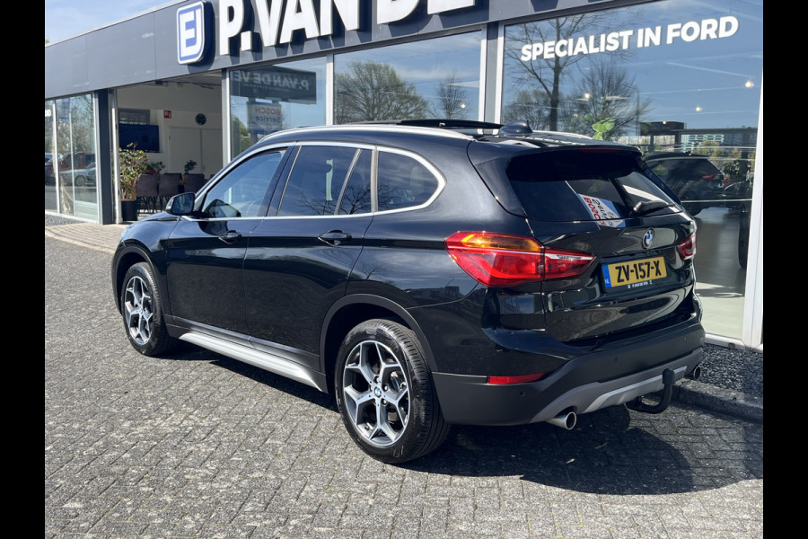 BMW X1 sDrive20i High Executive 192pk/141kW Automaat | Panodak | Afneembare trekhaak | Vol leder | Camera | Elektr. achterklep | Head-Up display | etc. etc.