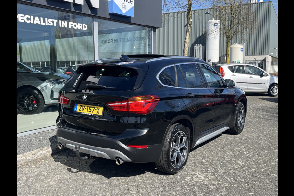 BMW X1 sDrive20i High Executive 192pk/141kW Automaat | Panodak | Afneembare trekhaak | Vol leder | Camera | Elektr. achterklep | Head-Up display | etc. etc.