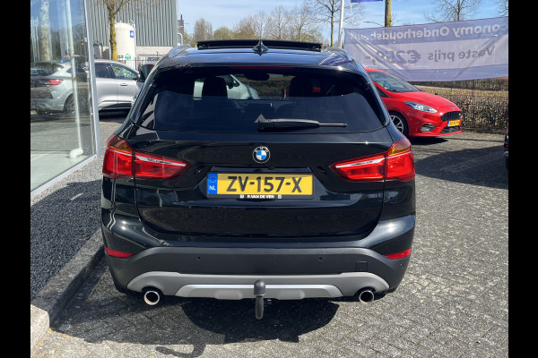 BMW X1 sDrive20i High Executive 192pk/141kW Automaat | Panodak | Afneembare trekhaak | Vol leder | Camera | Elektr. achterklep | Head-Up display | etc. etc.