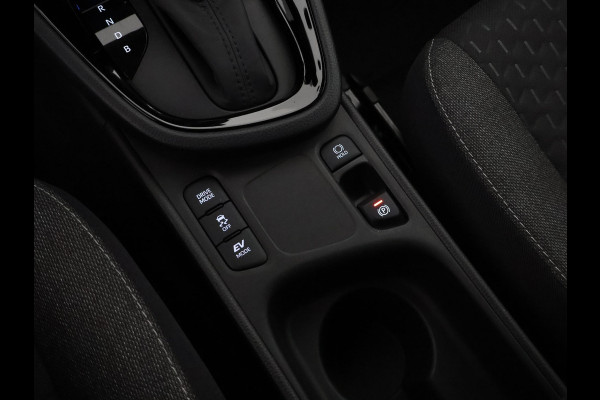 Toyota Yaris Cross 1.5 HYBRID DYNAMIC GARANTIE TOT 2035! . STUUR & STOELVERWARMING . ACHTERUITRIJ CAMERA