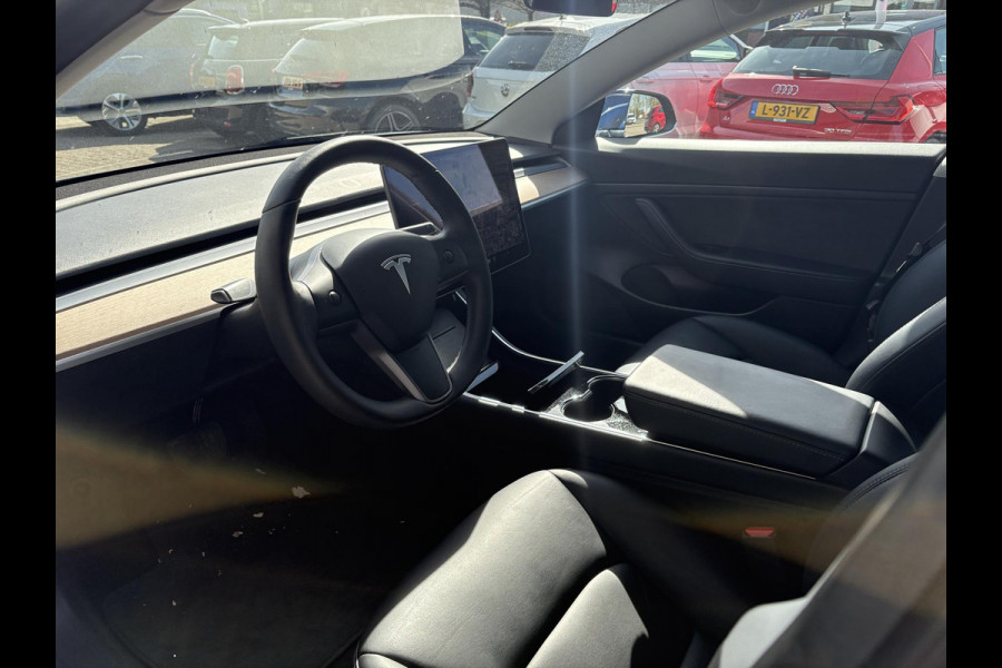 Tesla Model 3 Standard RWD Plus 60 kWh | Autopilot | Panoramadak | Stoelverwarming | BTW AUTO |