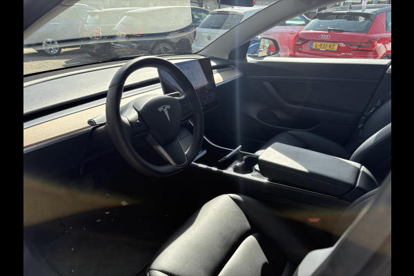 Tesla Model 3 Standard RWD Plus 60 kWh | Autopilot | Panoramadak | Stoelverwarming | BTW AUTO |