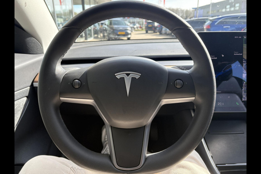 Tesla Model 3 Standard RWD Plus 60 kWh | Autopilot | Panoramadak | Stoelverwarming | BTW AUTO |