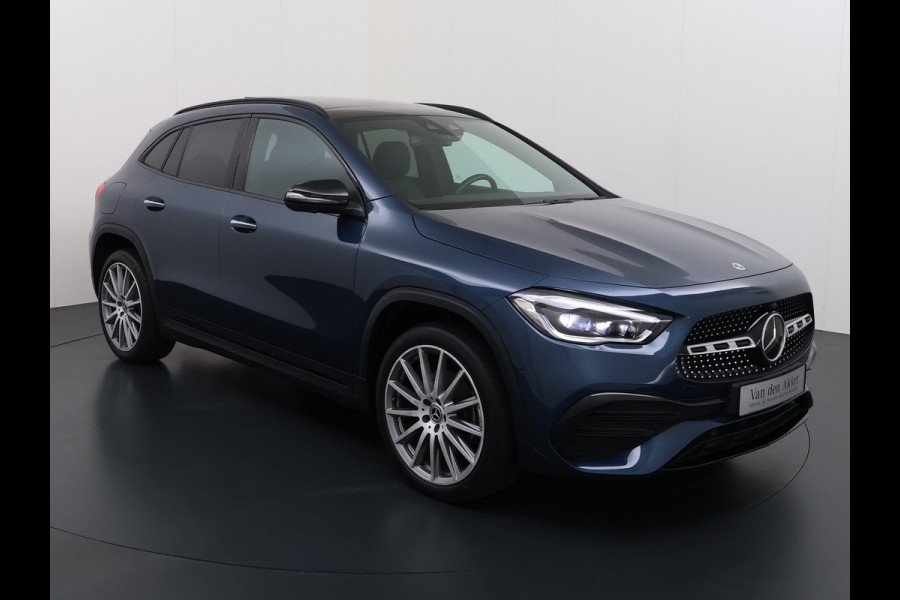 Mercedes-Benz GLA 250e AMG // Trekhaak // Distronic // Headup Display // Memory // 360 Camera // Panoramadak // Leder // 20" LM // Sfeerverlichtin